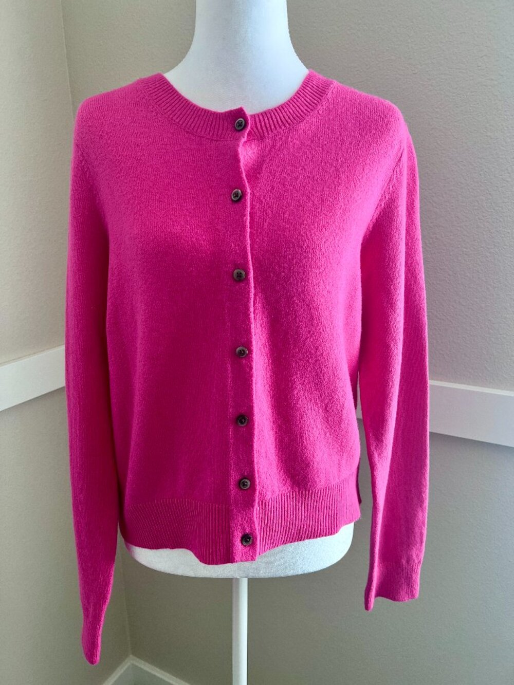 Old Navy Bright Pink Crewneck Cardigan Sweater - Size M